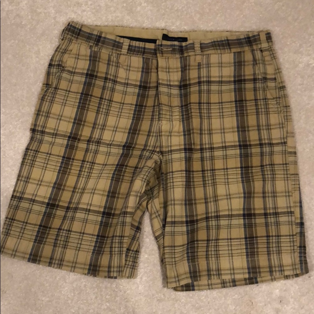 Tommy Hilfiger Mens Plaid Shorts Waist 40